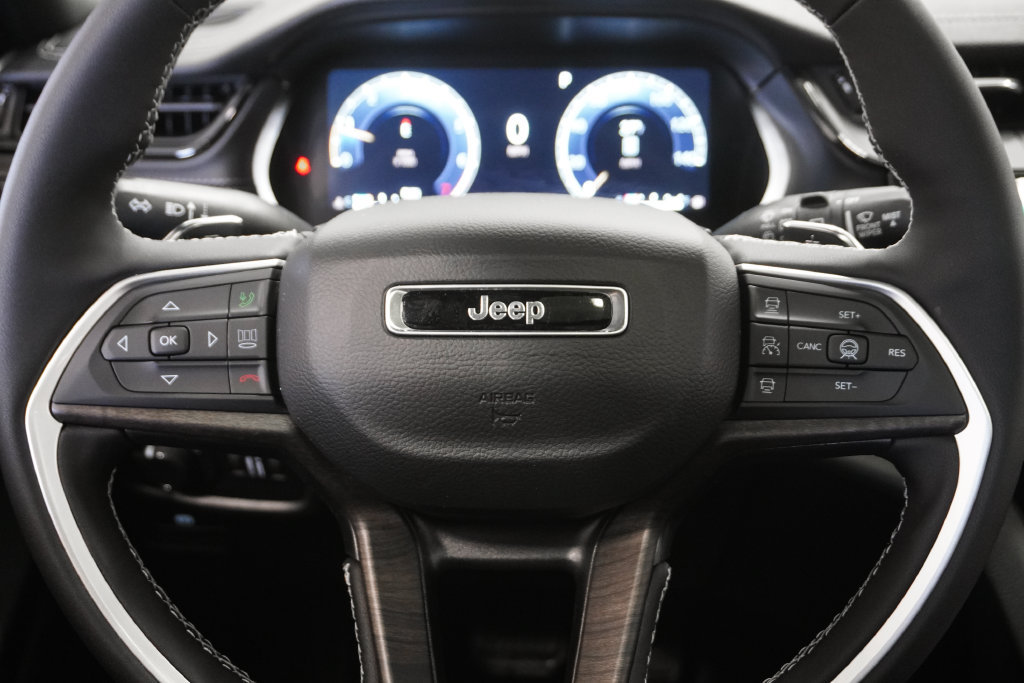 New 2026 Jeep Grand Cherokee Altitude AWD/4WD image 22