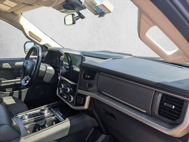 Used 2024 Ford Expedition XLT AWD/4WD image 18