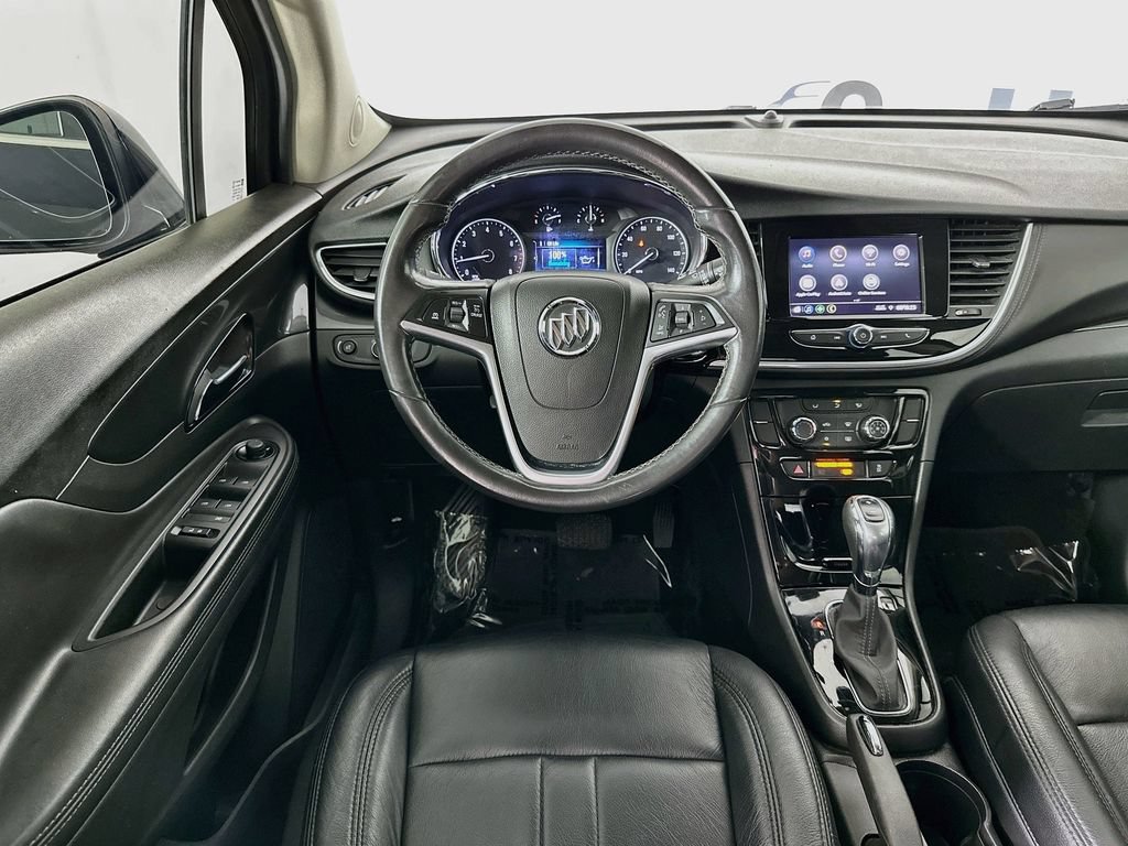 Used 2021 Buick Encore Preferred AWD/4WD image 24