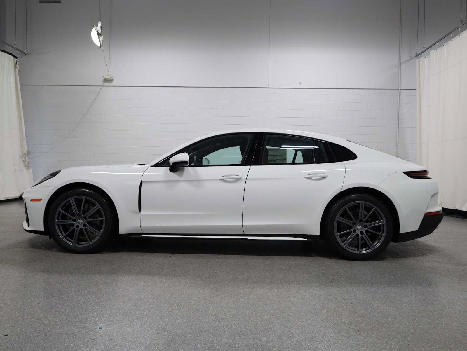 New 2026 Porsche Panamera RWD video 2