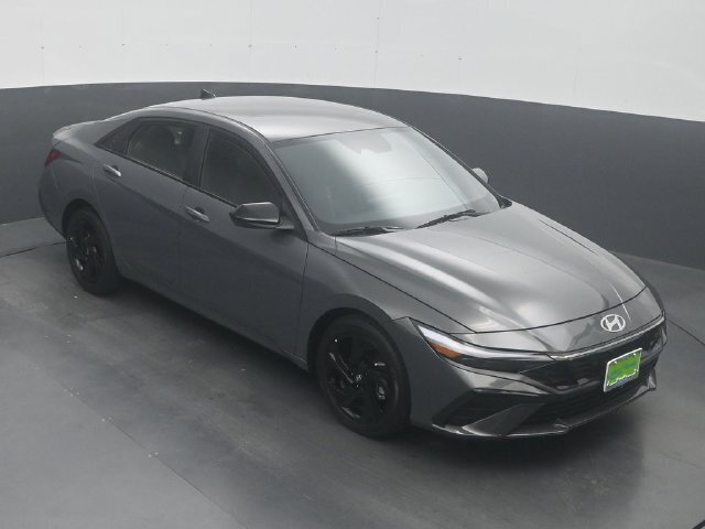 Used 2026 Hyundai Elantra Sport FWD image 24