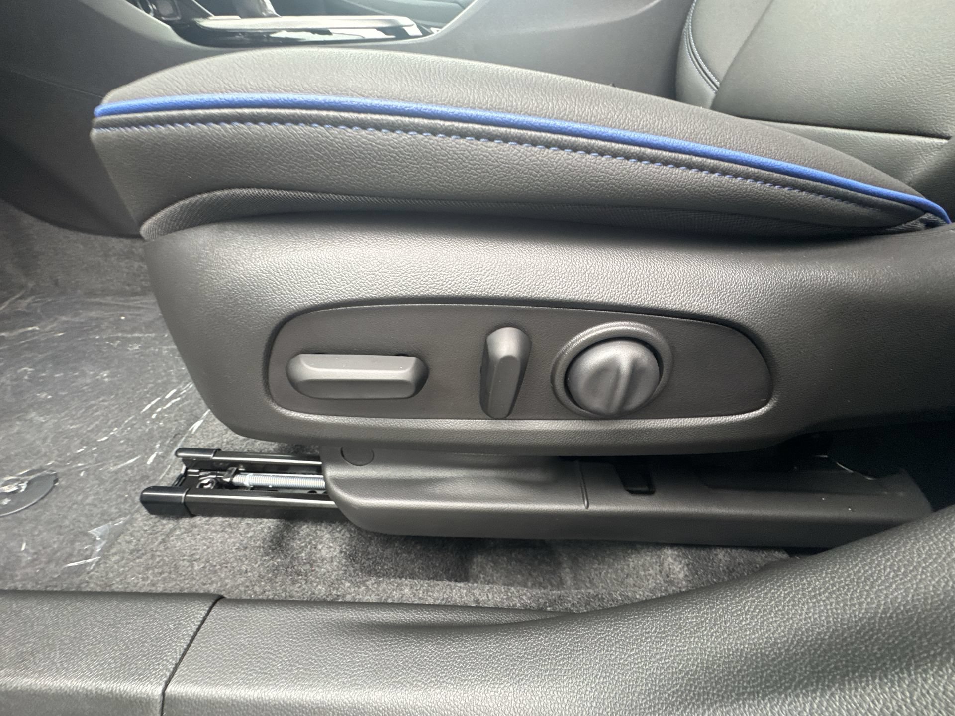 New 2026 Buick Envista Sport Touring w/ Convenience I Package FWD image 14