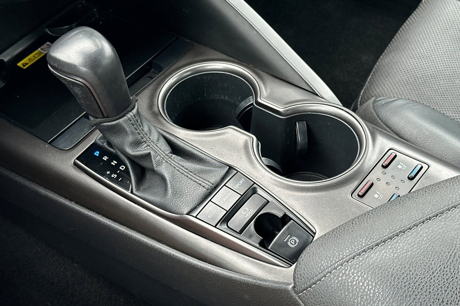 Used 2022 Toyota Camry XSE w/ Navigation Package FWD image 20