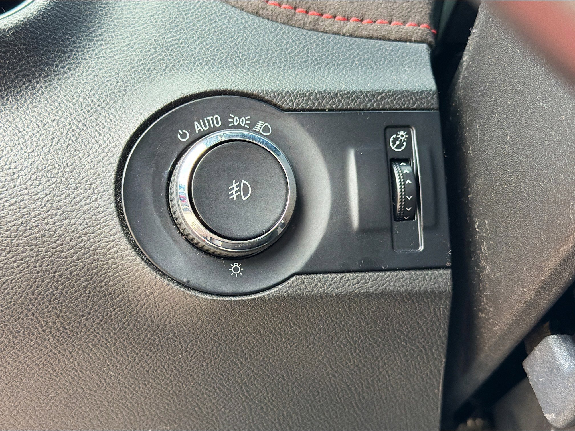 Used 2013 Chevrolet Camaro ZL1 image 32