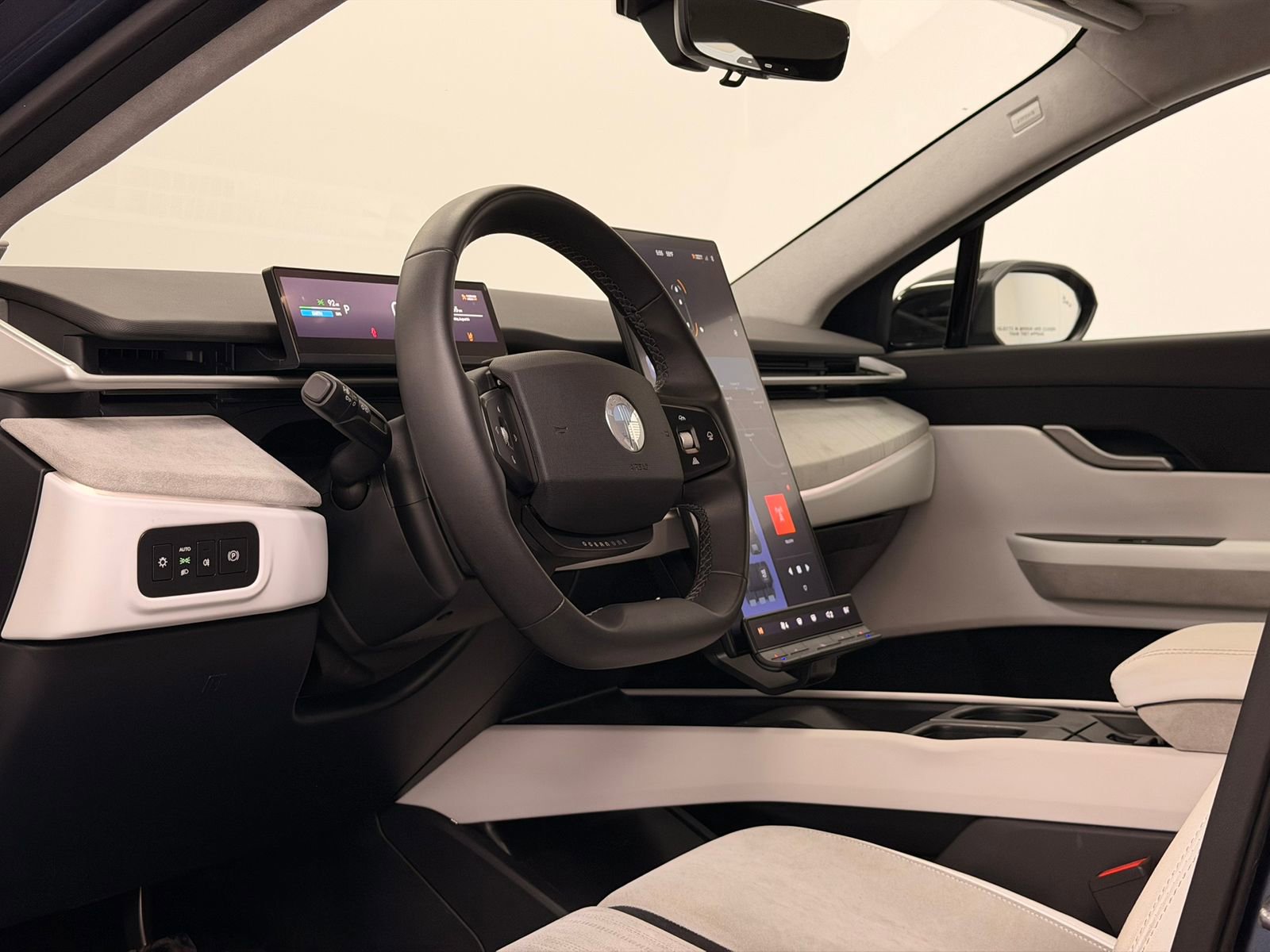 Used 2023 Fisker Ocean One image 16