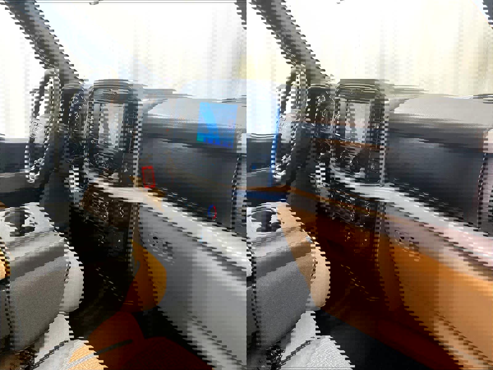 Used 2023 Ford F150 XLT image 14