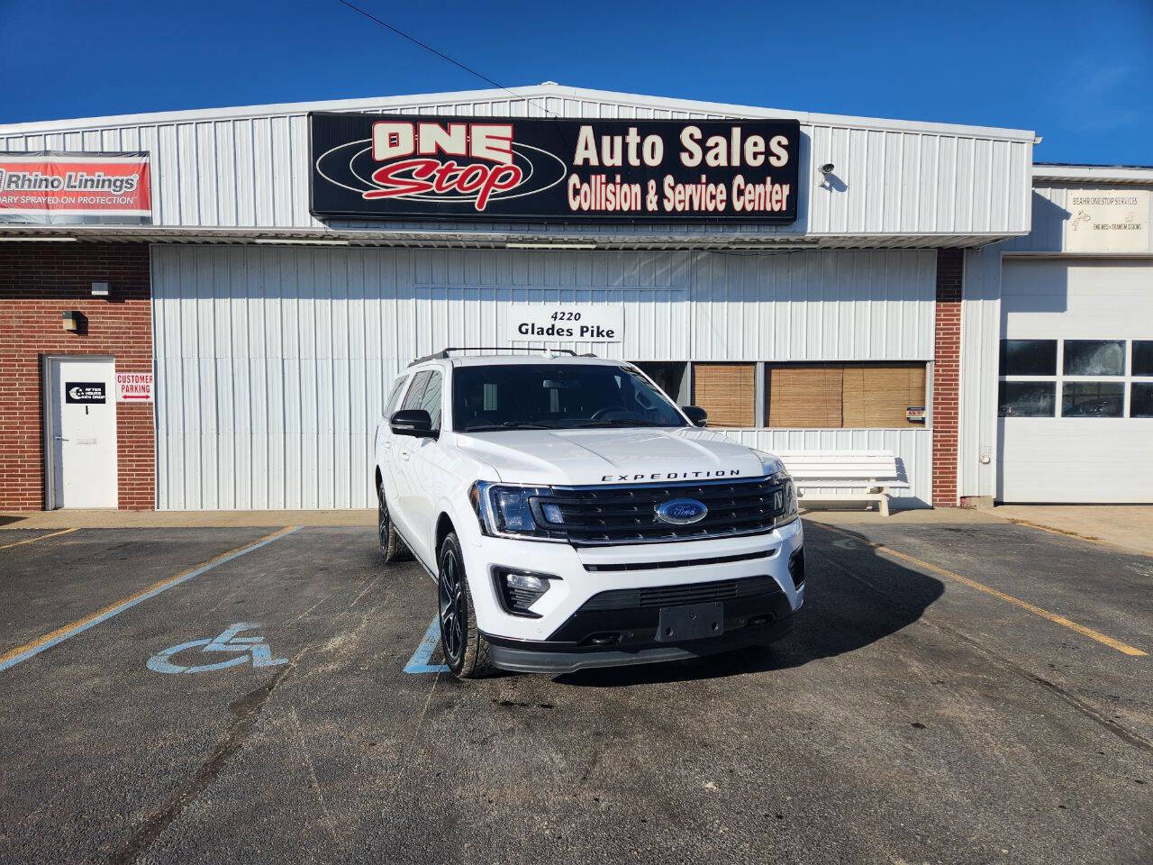 Used 2021 Ford Expedition Max Limited w/ Equipment Group 303A image 1