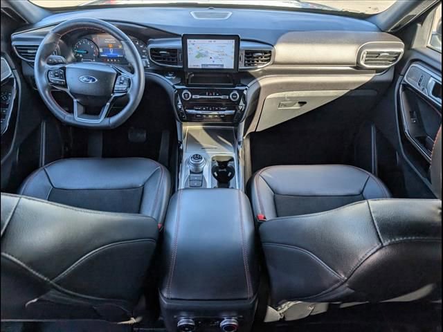 Used 2023 Ford Explorer ST-Line image 17
