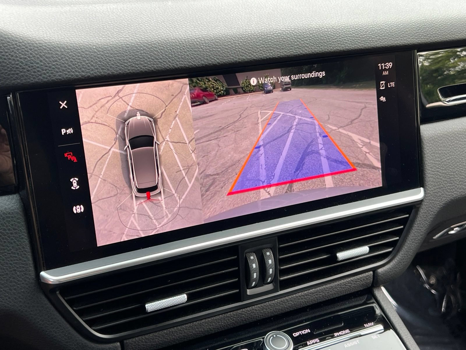Certified 2023 Porsche Cayenne AWD/4WD image 31