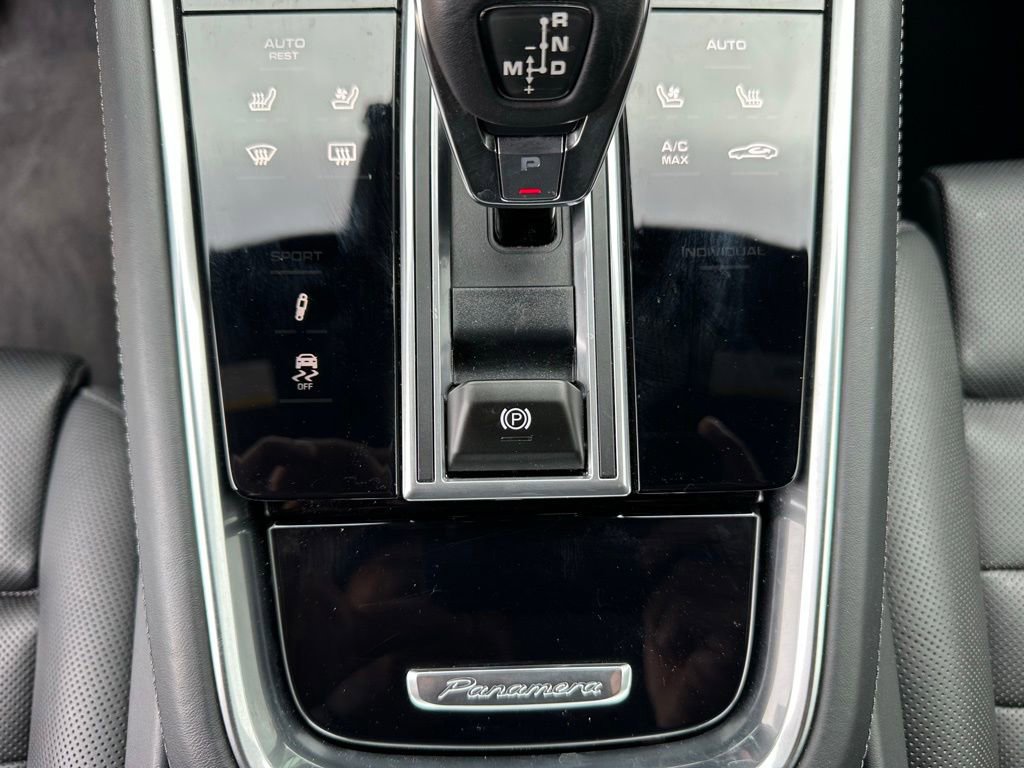 Certified 2023 Porsche Panamera 4 Platinum Edition w/ Sport Chrono Package AWD/4WD image 31
