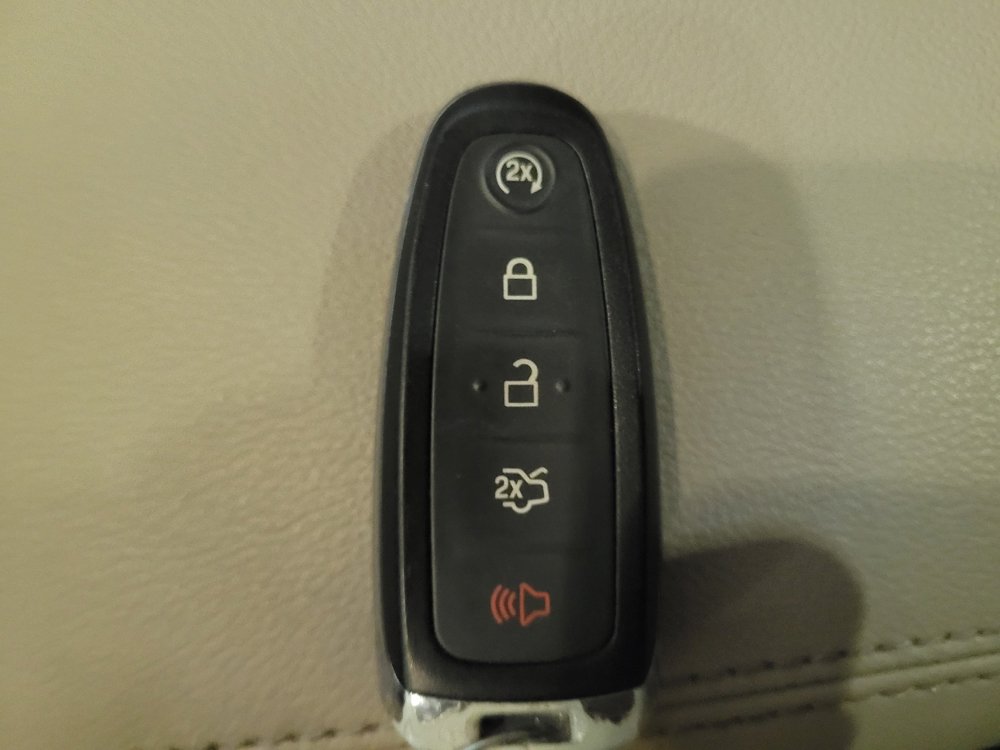 Used 2016 Ford Escape Titanium FWD image 32