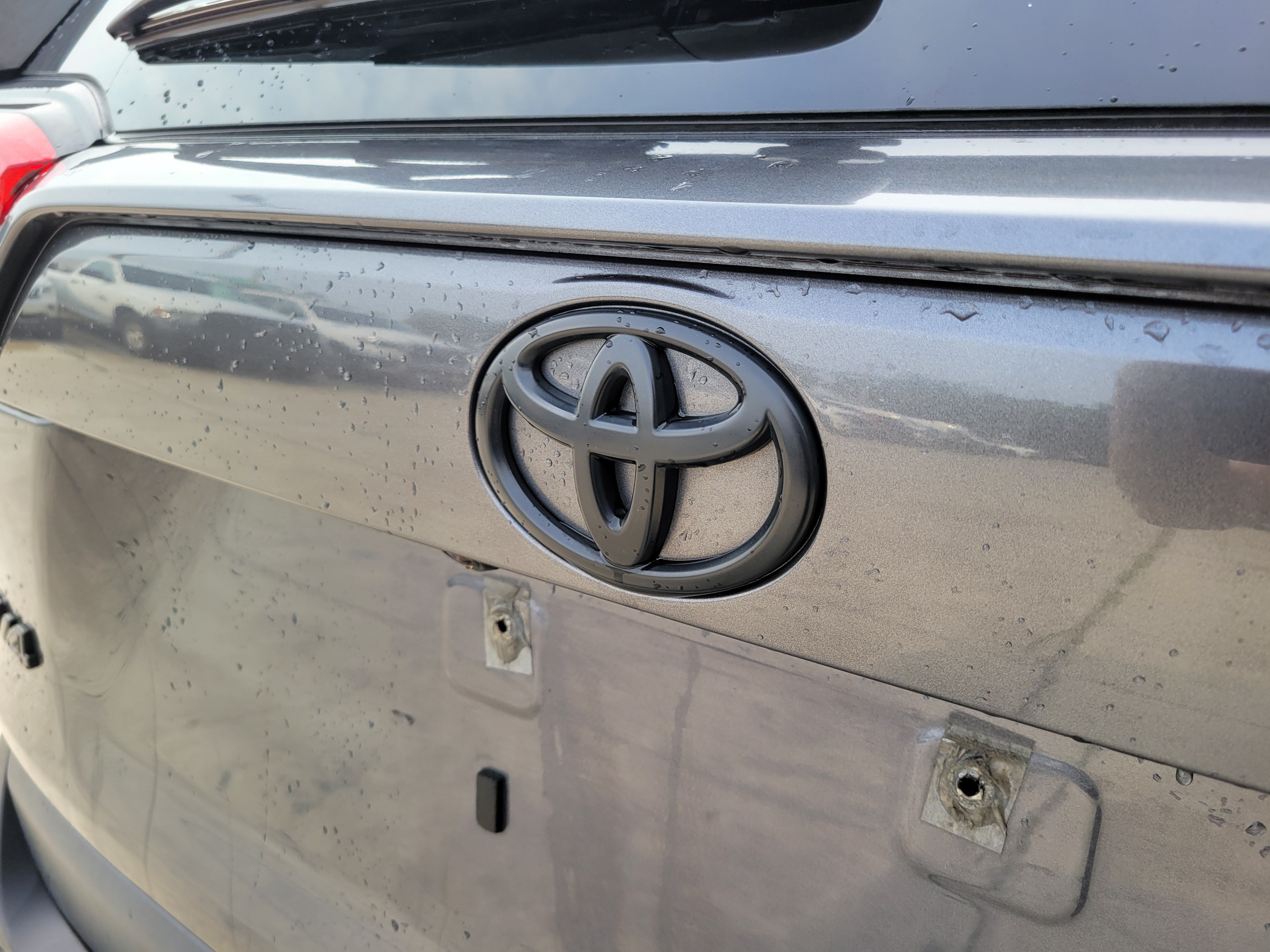 Used 2020 Toyota RAV4 LE w/ Carpet Mat Package FWD image 29