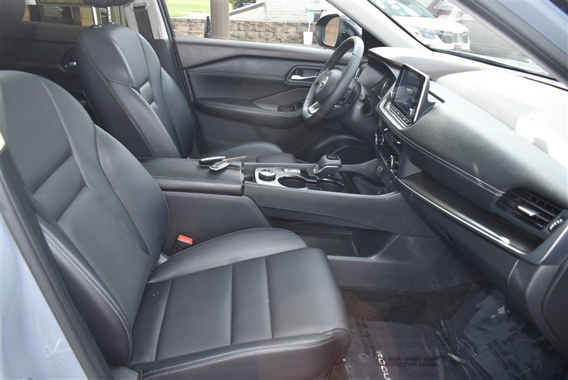Used 2023 Nissan Rogue SV w/ SV Premium B Package AWD/4WD image 32