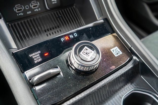 New 2026 Jeep Grand Cherokee Laredo image 25