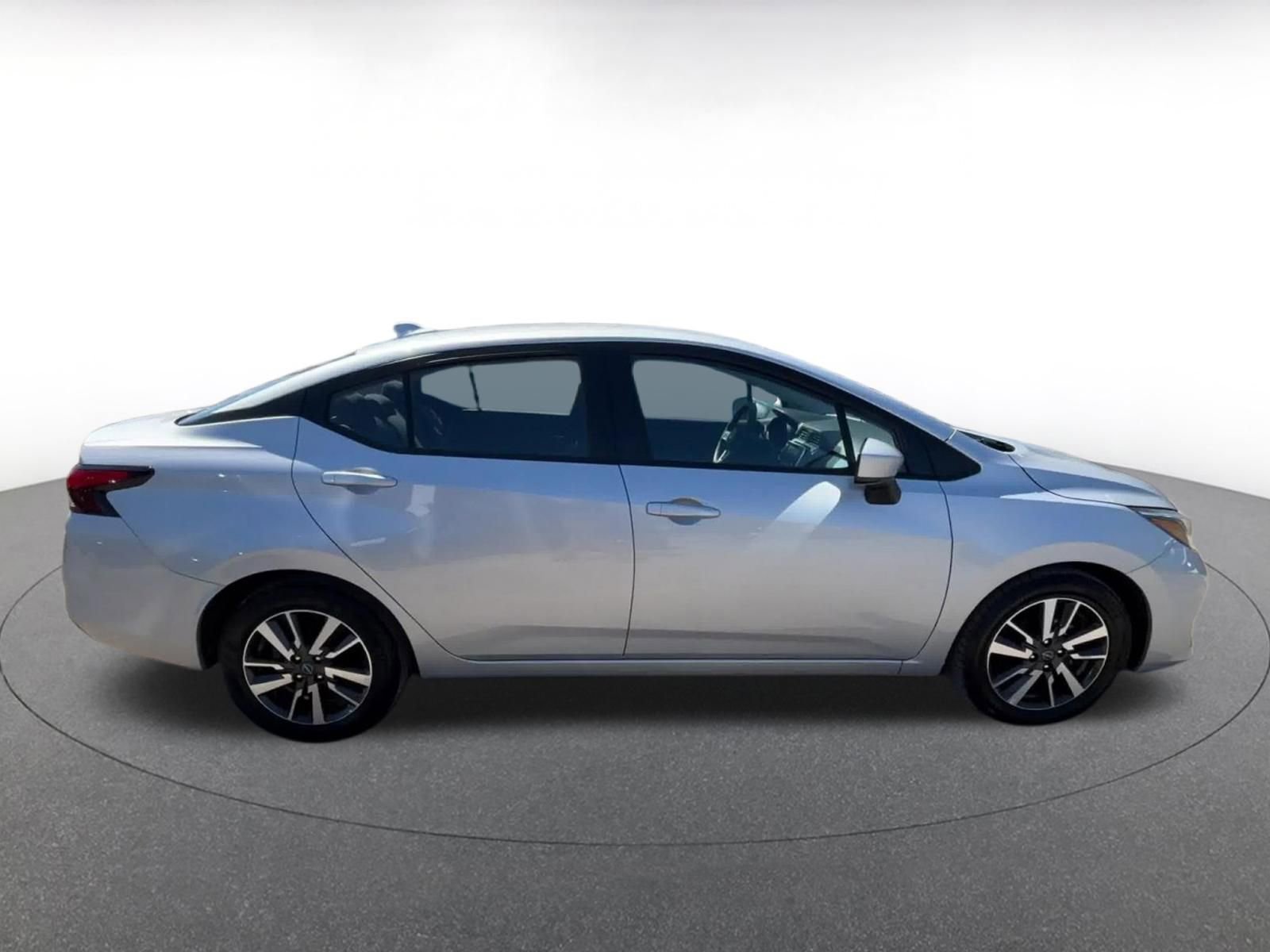 Used 2025 Nissan Versa SV FWD image 16