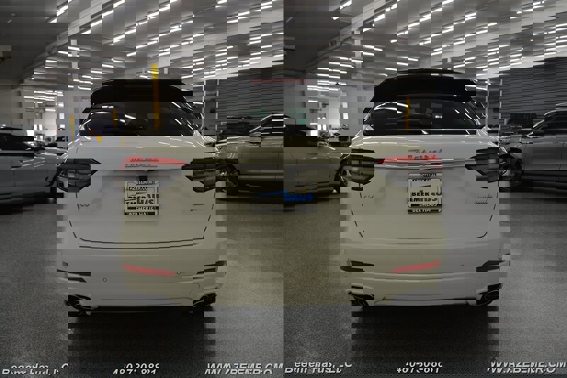 Used 2021 Maserati Levante image 8