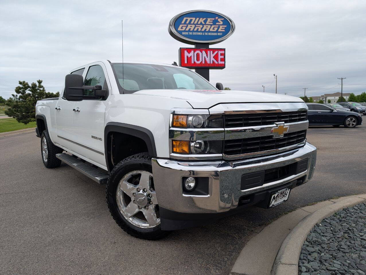 Used 2015 Chevrolet Silverado 2500 LTZ w/ LTZ Plus Package AWD/4WD image 2