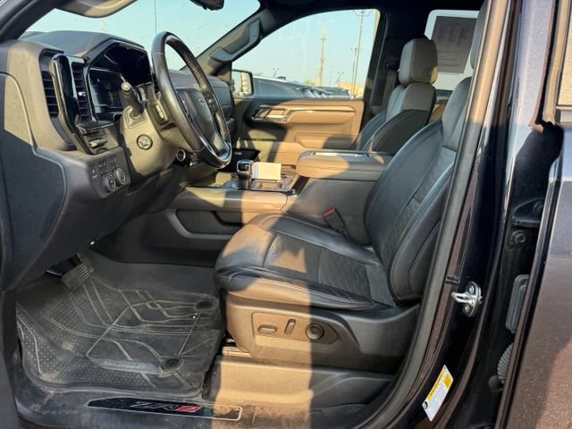 Used 2022 Chevrolet Silverado 1500 ZR2 w/ Technology Package AWD/4WD image 2
