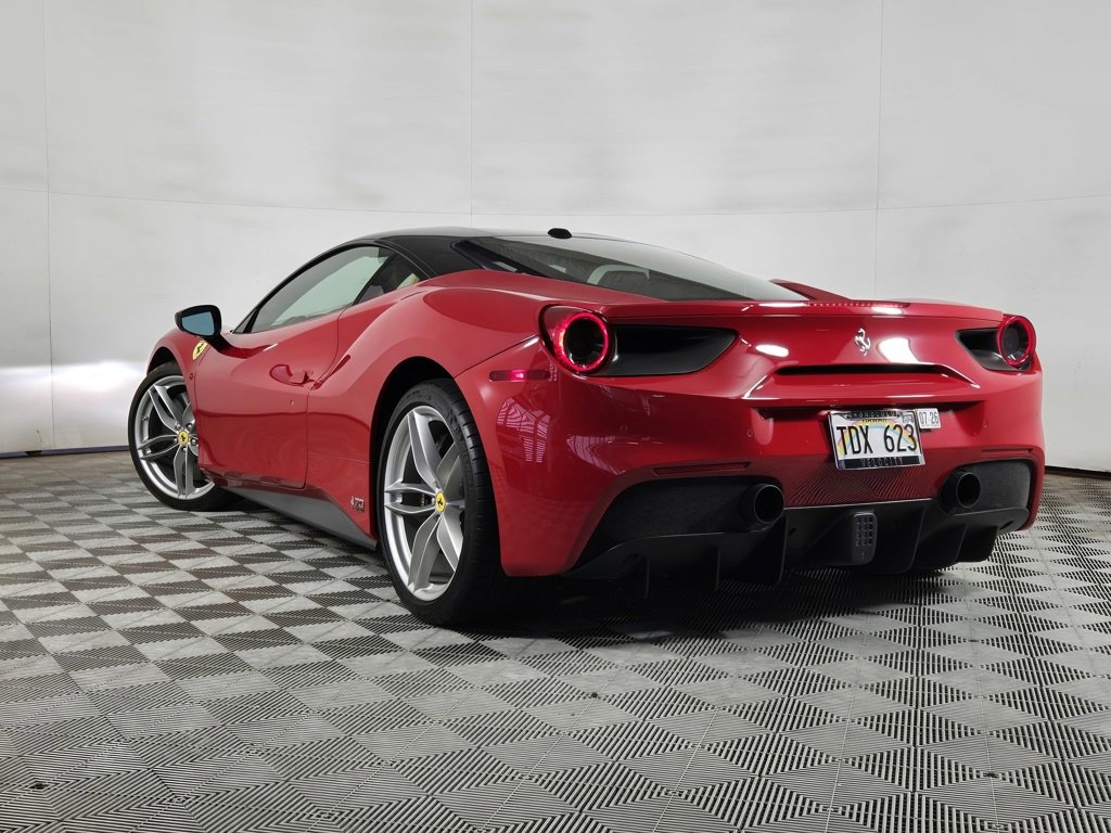 Used 2017 Ferrari 488 GTB image 4