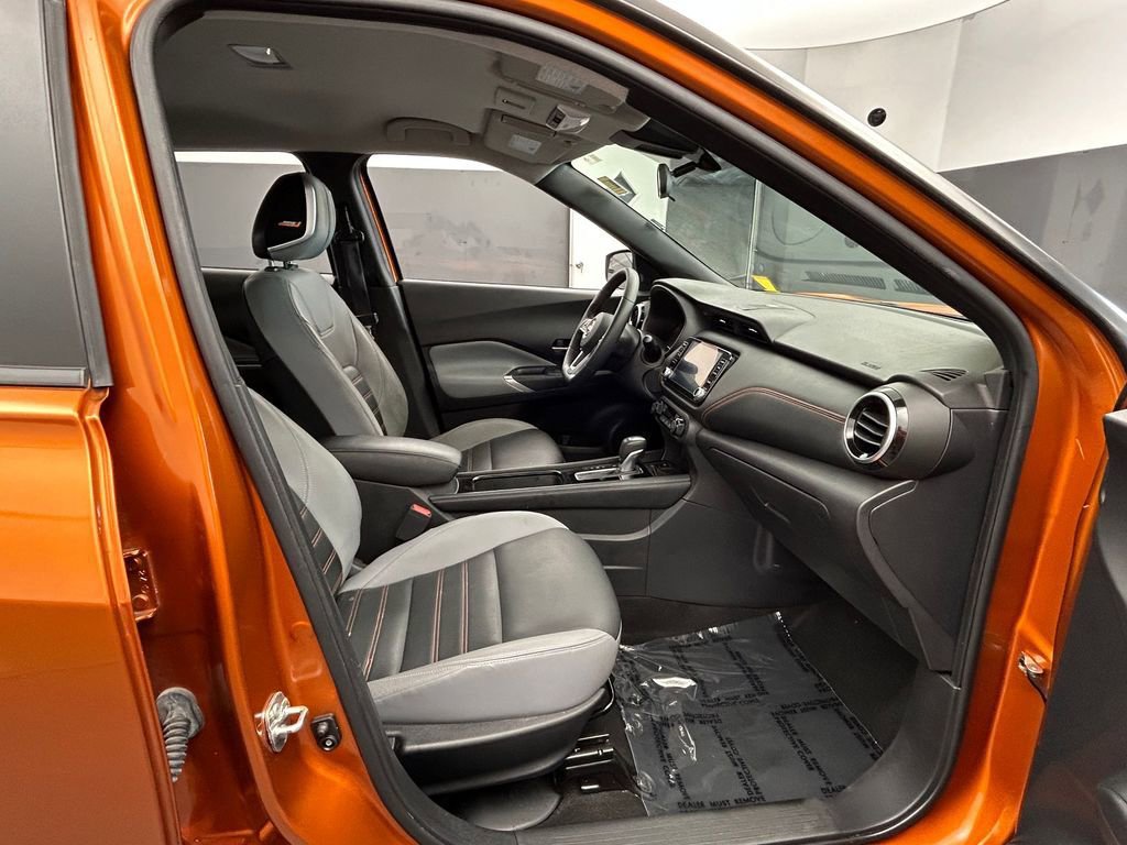 Used 2023 Nissan Kicks SR w/ SR Premium Package FWD image 46