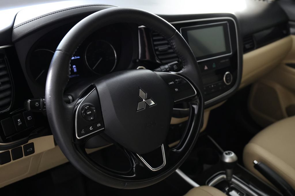 Used 2018 Mitsubishi Outlander SE FWD image 19