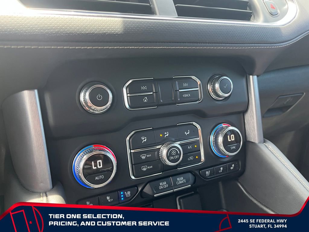 Used 2024 GMC Yukon SLT w/ SLT Luxury Package AWD/4WD image 29