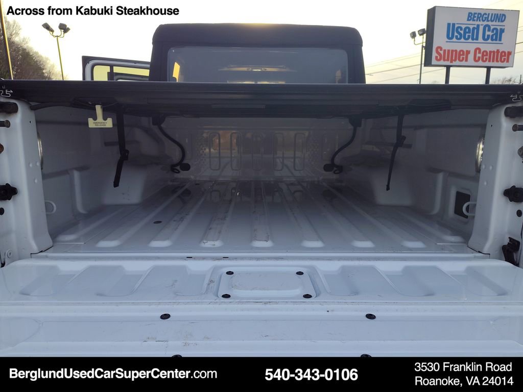 Used 2020 Jeep Gladiator Rubicon image 13