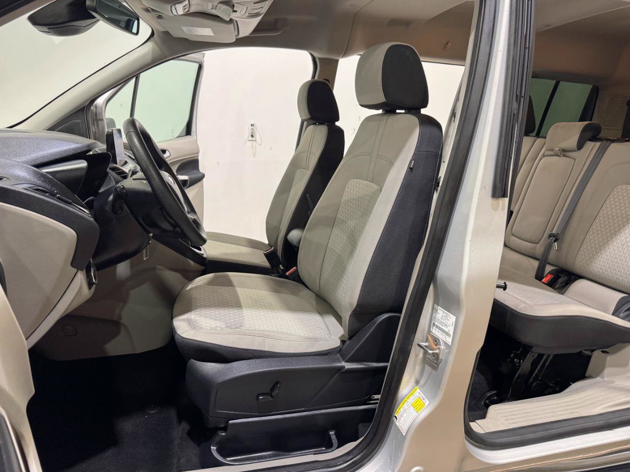 Used 2022 Ford Transit Connect XLT FWD image 12