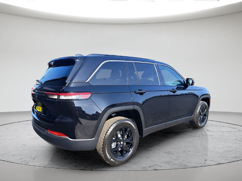 New 2026 Jeep Grand Cherokee Altitude AWD/4WD image 5