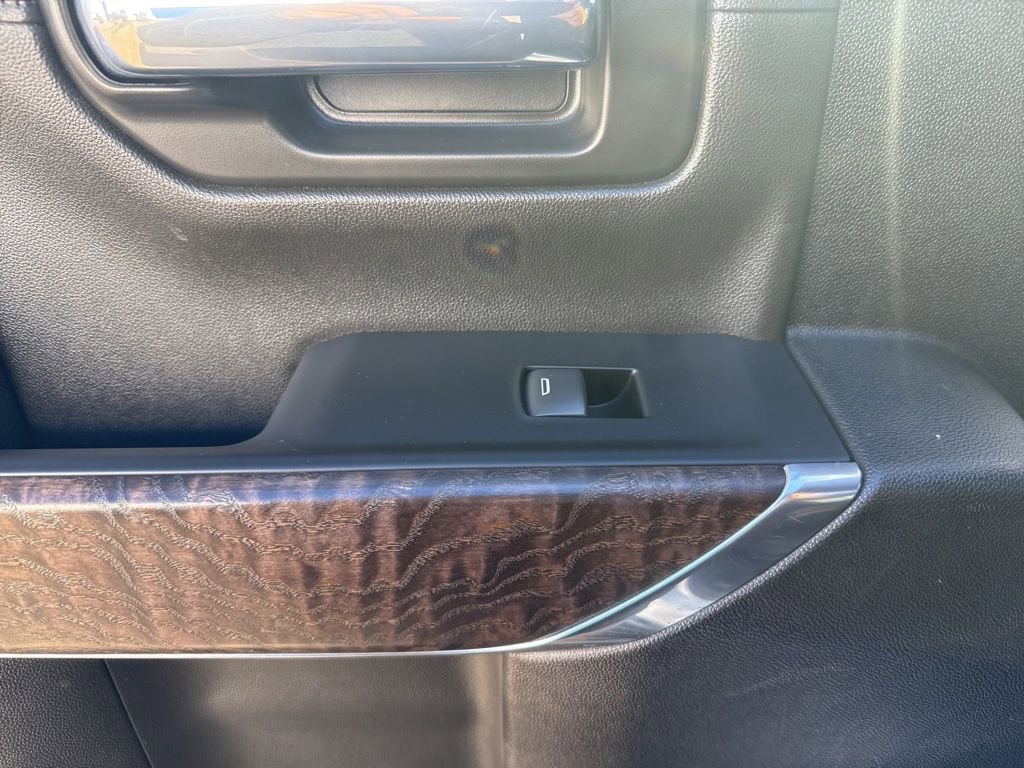 Used 2022 GMC Sierra 2500 Denali w/ Denali Ultimate Package image 32