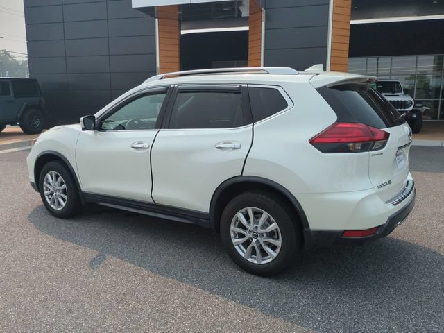 Used 2017 Nissan Rogue SV w/ SV Premium Package AWD/4WD image 6