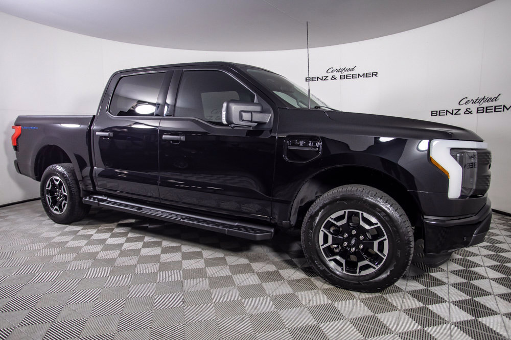Used 2023 Ford F150 Lightning XLT AWD/4WD image 2