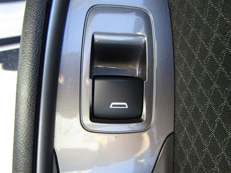 Used 2023 Chevrolet Malibu LT image 33