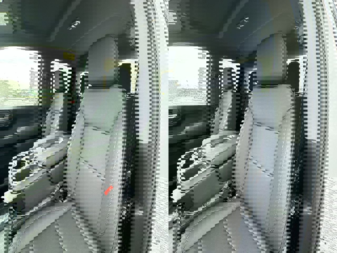 New 2025 GMC Sierra 2500 Pro w/ Convenience Package image 11