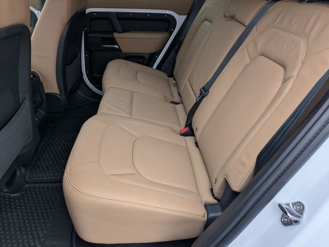 New 2026 Land Rover Defender 110 X-Dynamic SE image 15