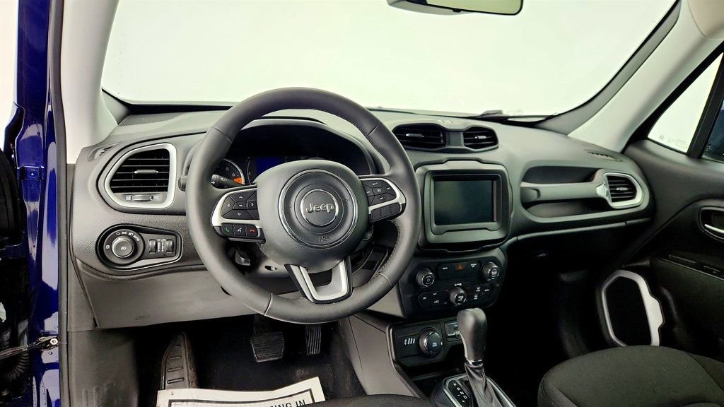 Used 2020 Jeep Renegade Latitude image 10