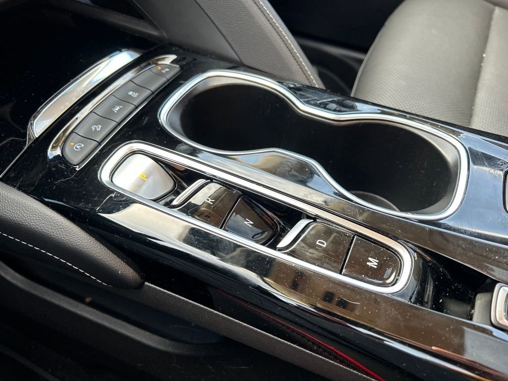 Used 2023 Buick Envision Essence w/ Sport Touring Package image 32