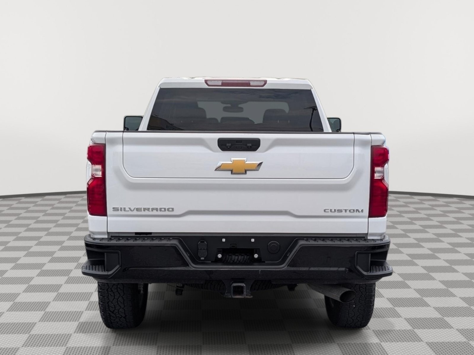 Used 2022 Chevrolet Silverado 2500 Custom w/ Custom Value Package AWD/4WD image 4
