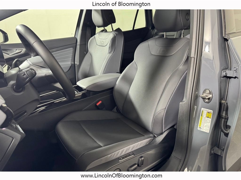 Used 2025 Volkswagen ID.4 Pro S AWD/4WD image 15