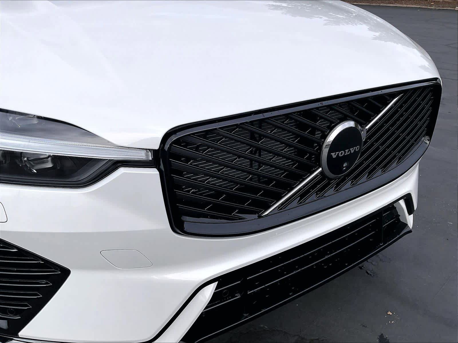New 2026 Volvo XC60 B5 Plus w/ Protection Package Premier AWD/4WD image 33