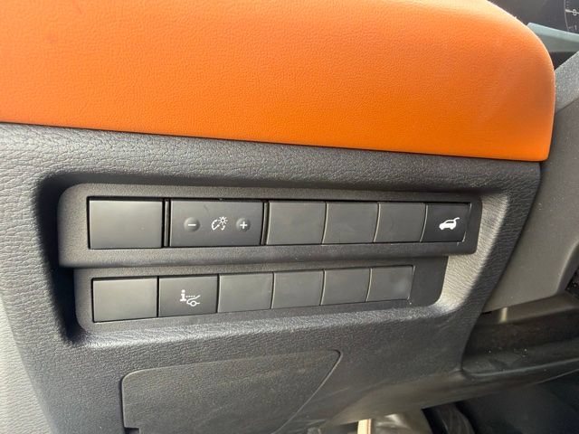 Used 2024 Mitsubishi Outlander SEL FWD image 12