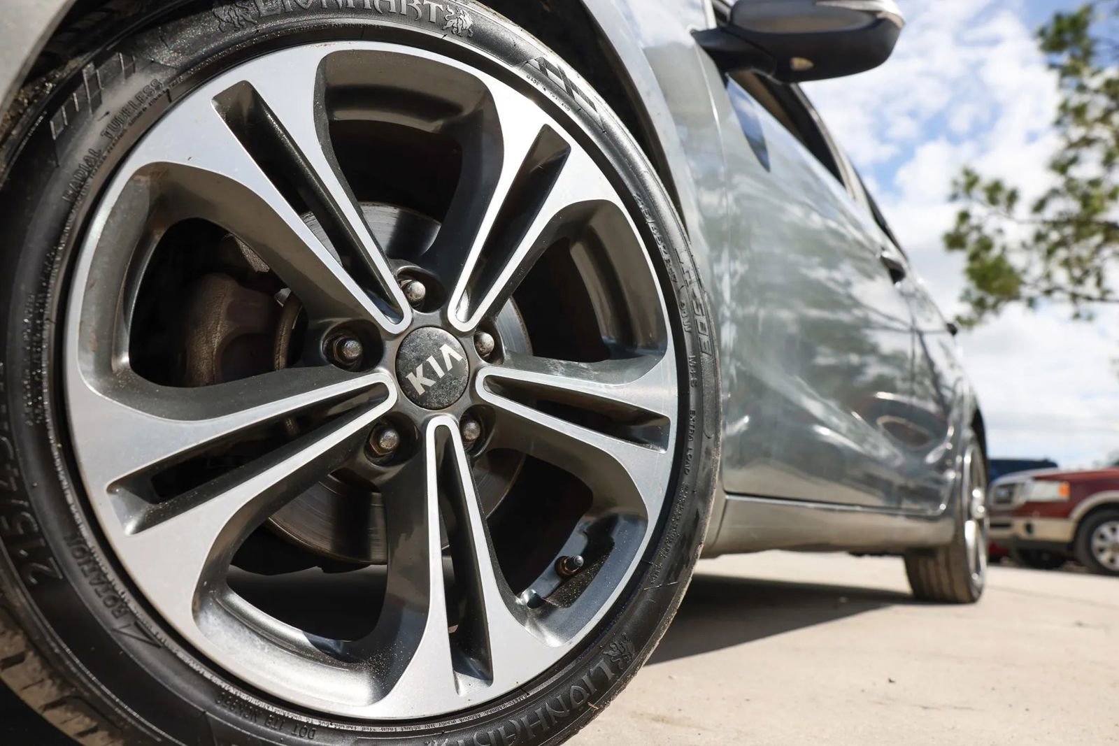 Used 2014 Kia Forte EX w/ Premium Package image 35