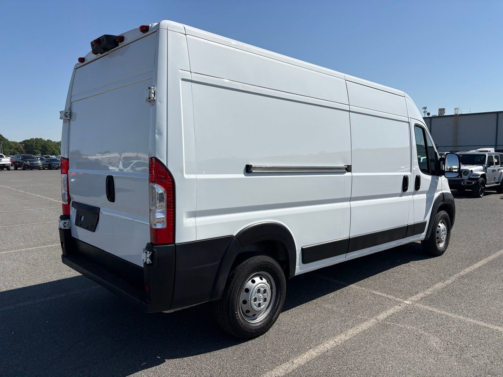 Used 2023 RAM ProMaster 2500 w/ Interior LED Lighting Group FWD image 3