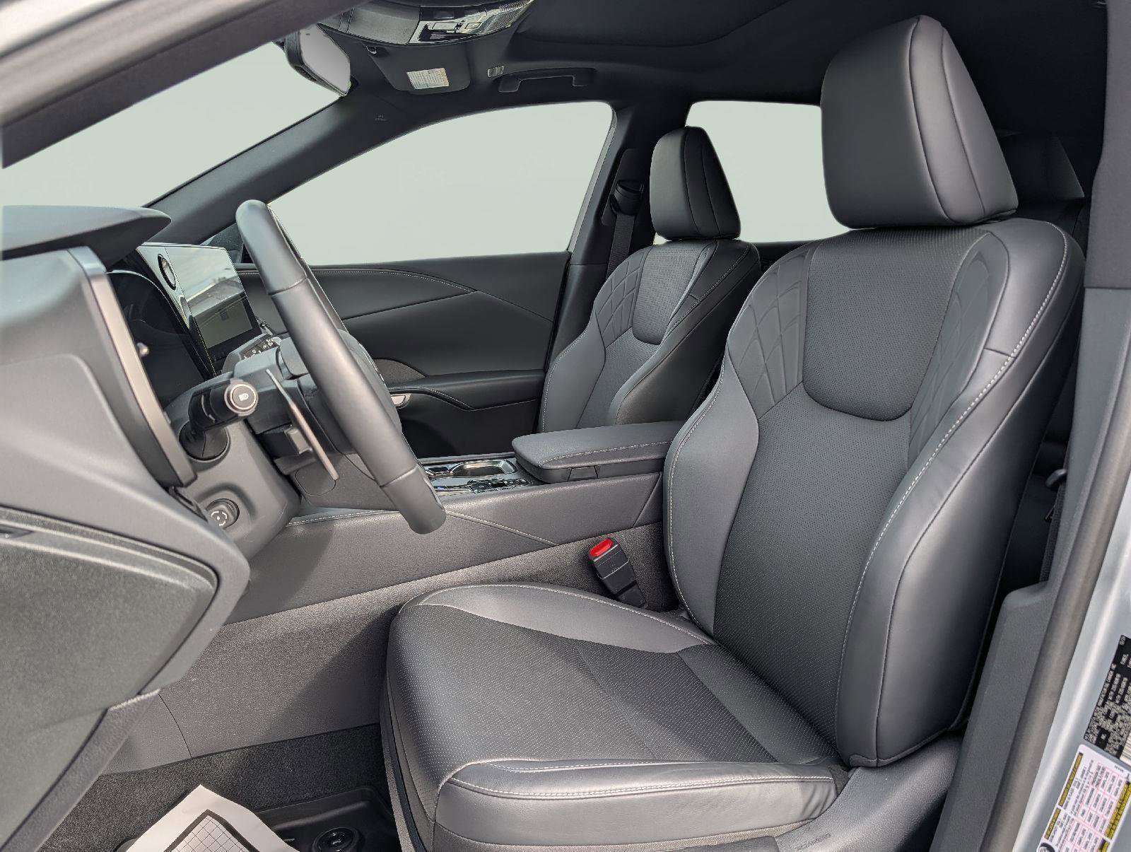 Used 2025 Lexus RX 350 Premium w/ Accessory Package image 12