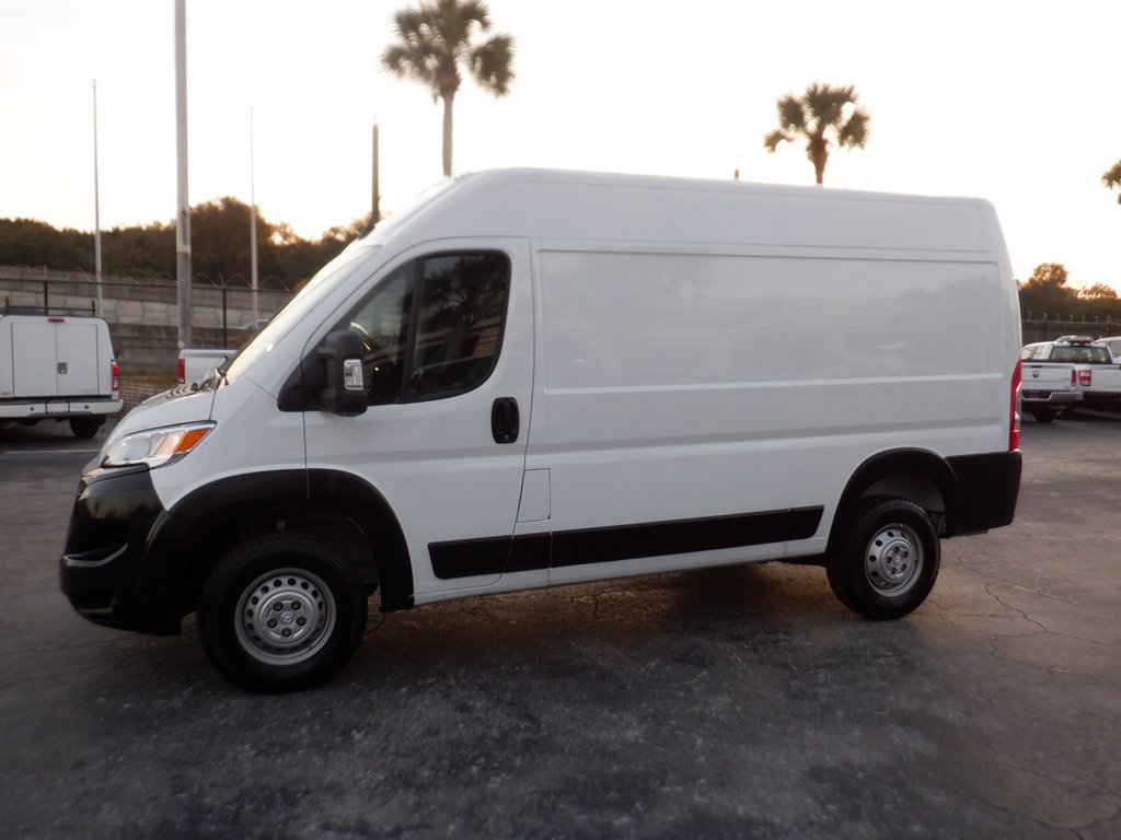 Used 2024 RAM ProMaster 2500 w/ Convenience Group image 2