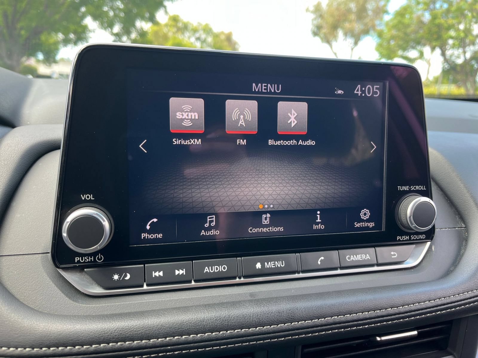 Used 2025 Nissan Rogue SV FWD image 20