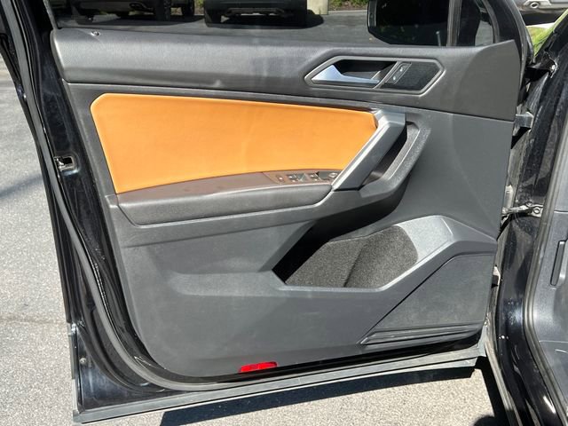 Used 2019 Volkswagen Tiguan SE w/ Panoramic Sunroof Package AWD/4WD image 8