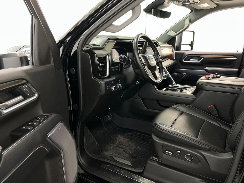 Certified 2025 GMC Sierra 3500 Denali w/ Denali Reserve Package AWD/4WD image 28