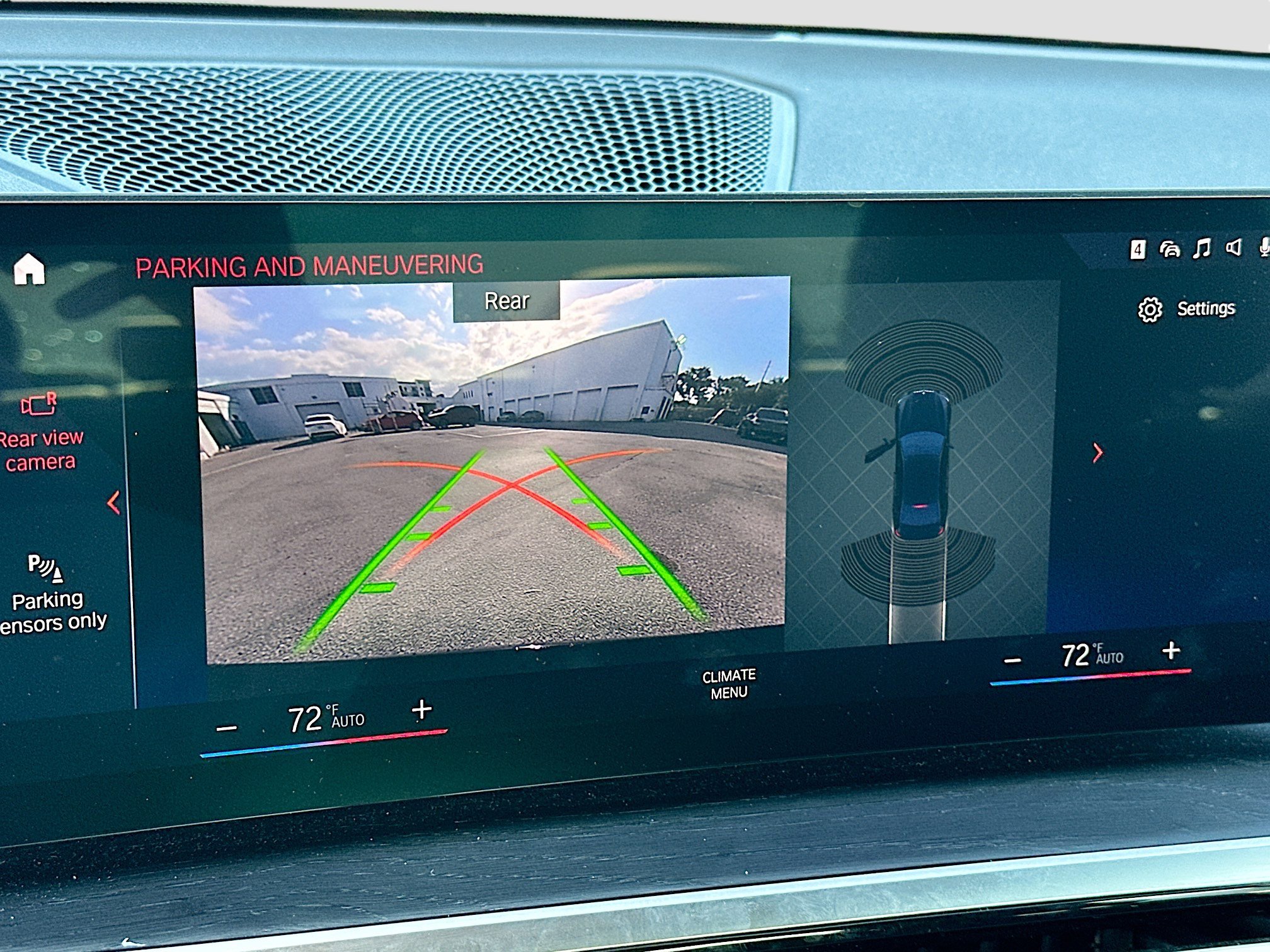 Used 2023 BMW 330i Sedan w/ Driving Assistance Package image 15