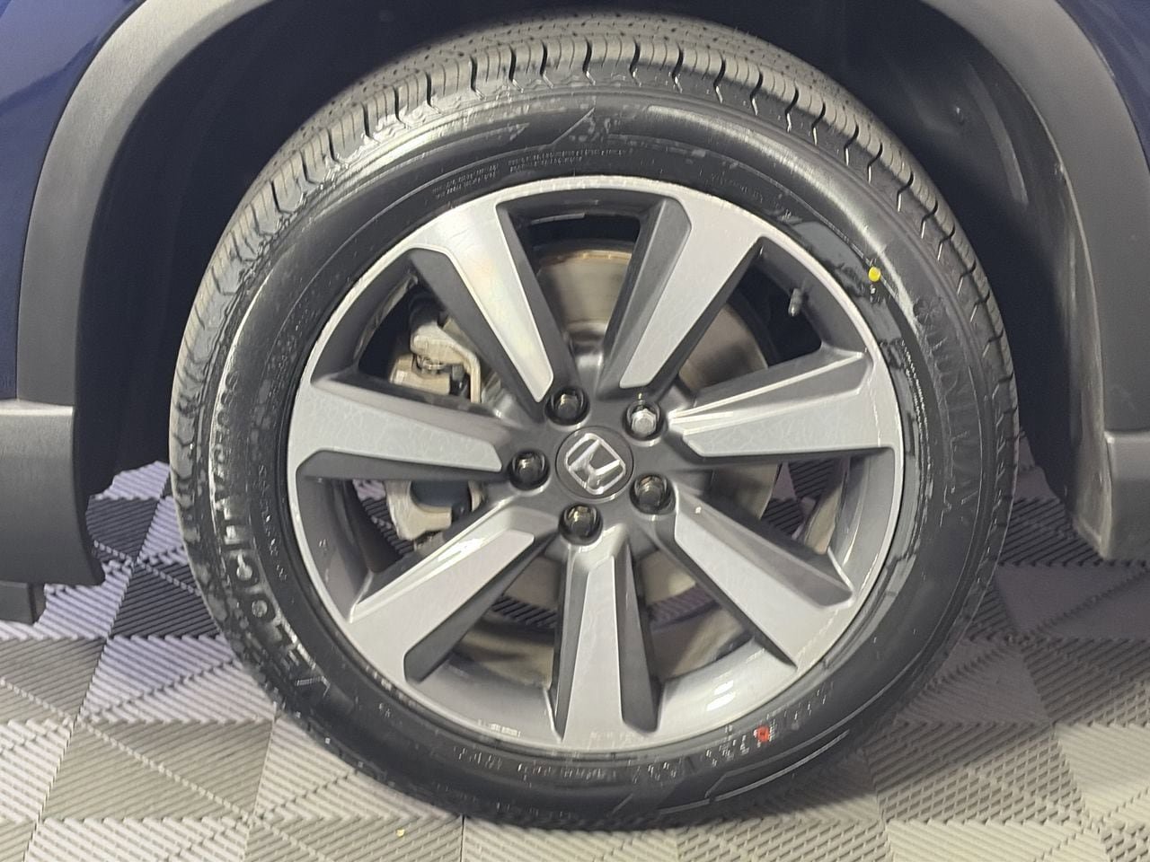 Used 2023 Honda Pilot Touring image 9